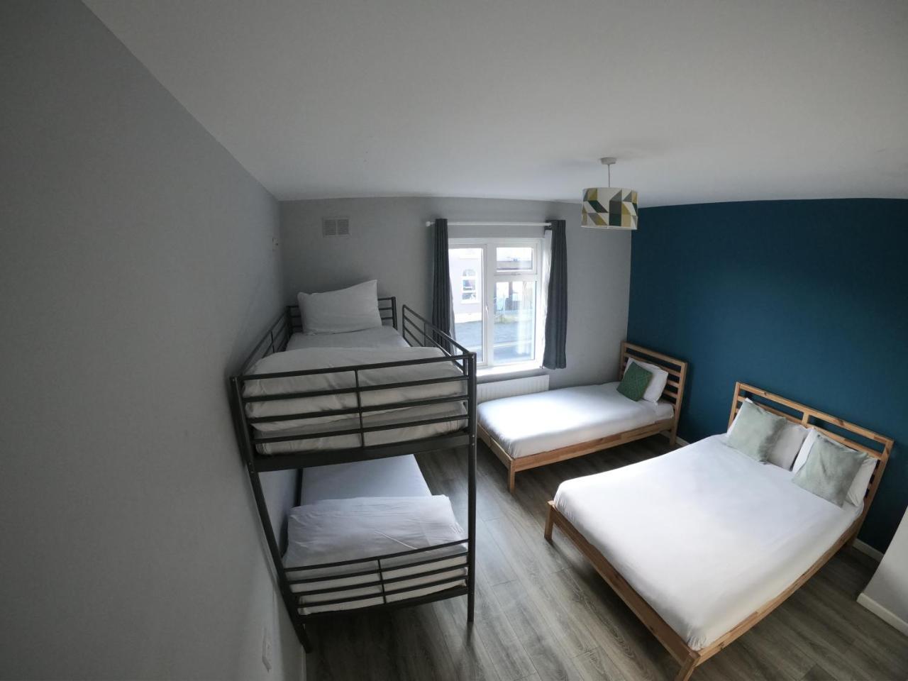 Rougey Lodge Hostel 번드런 외부 사진